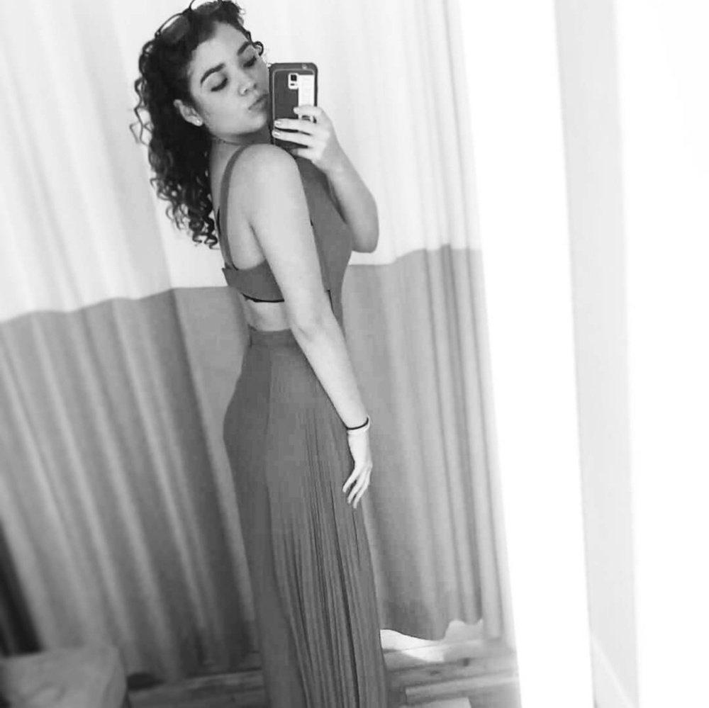 Meet your Posher, Alondra
